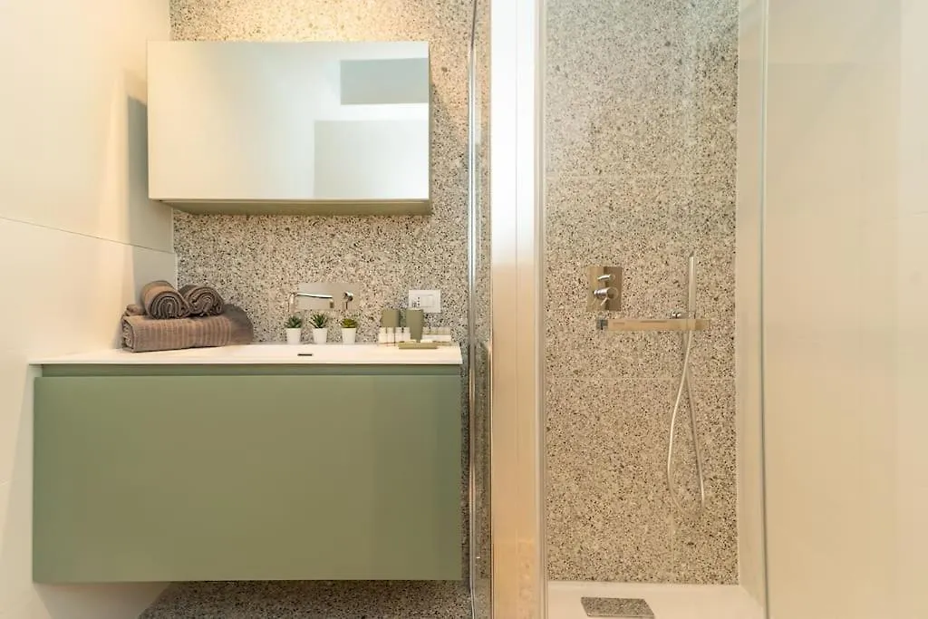 Elegante Loft A 200 A Metri Dal Duomo Apartment Como 0*,  Italy