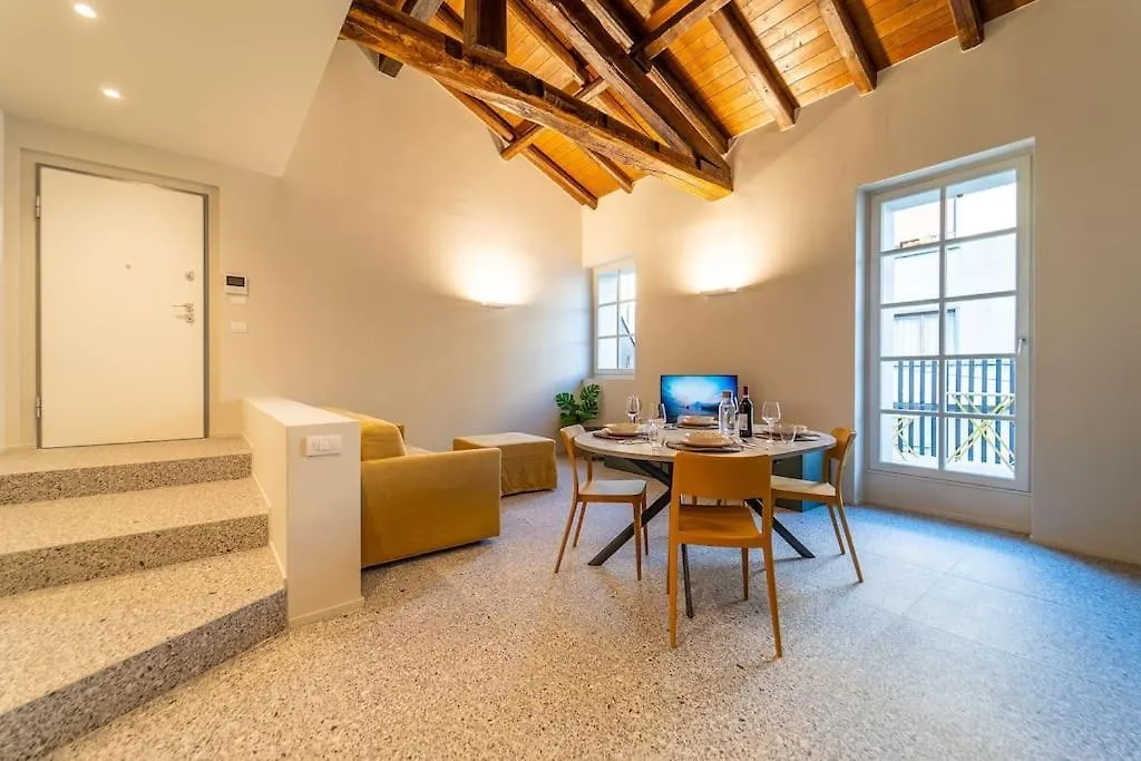 Elegante Loft A 200 A Metri Dal Duomo Apartment Como