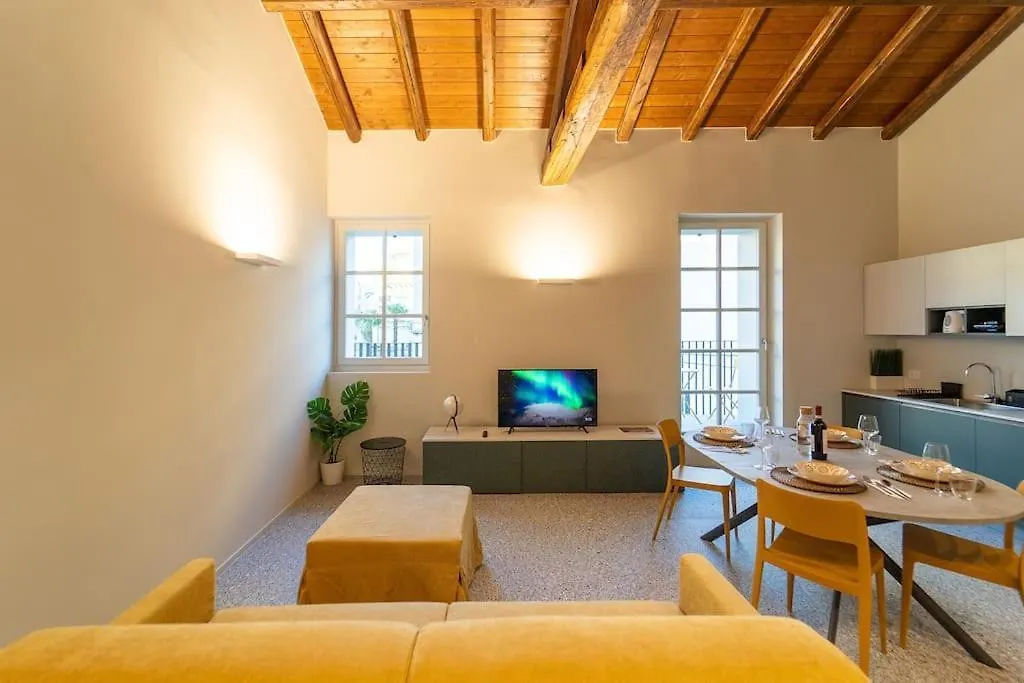 Elegante Loft A 200 A Metri Dal Duomo Apartment Como